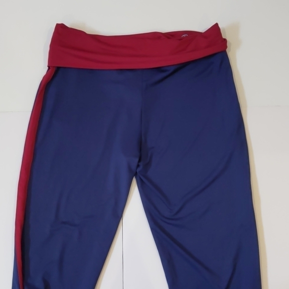 2/$20 NWT Montreal Alouettes yoga pants football - Picture 5 of 7